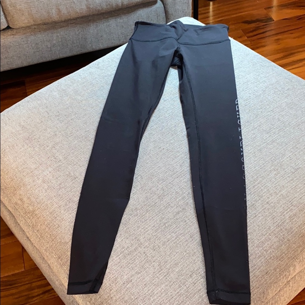 Lululemon Seawheeze wunder under pants sz 6